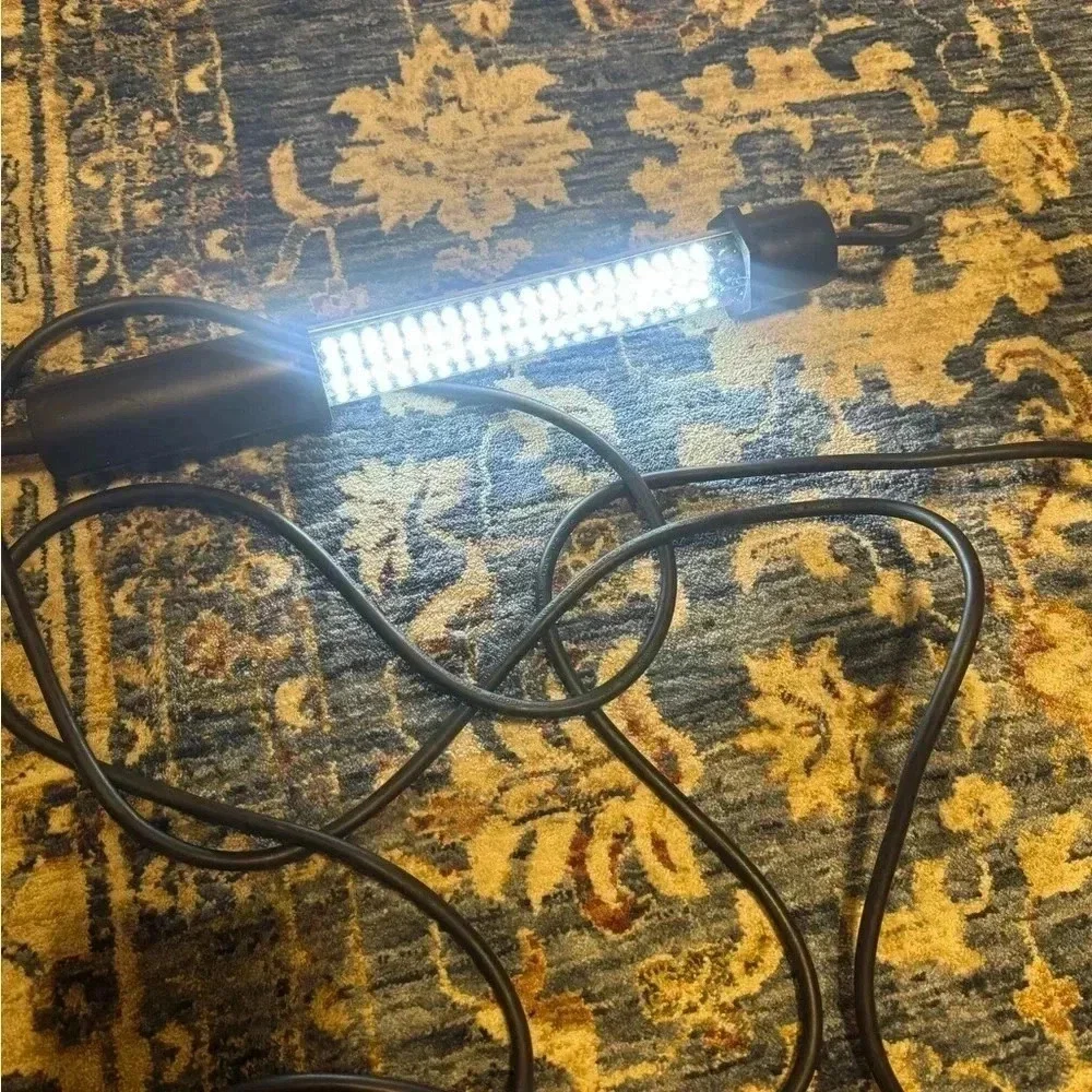 Craftsman Work Light with 60 LED Lights #73903 black/BUILT IN HOOK flashlight